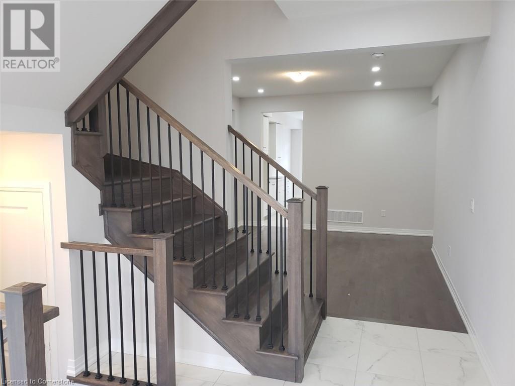 15 Yale Drive, Hamilton, Ontario  L0R 1W0 - Photo 4 - 40680096