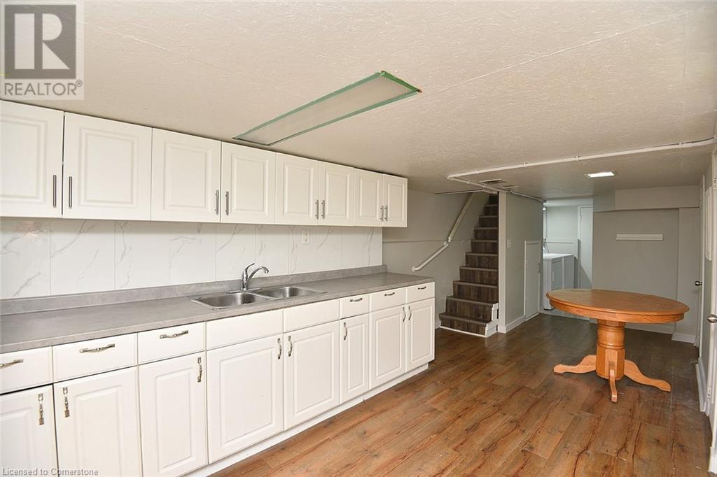 154 Park Street N, Hamilton, Ontario  L8R 2N3 - Photo 15 - 40680164