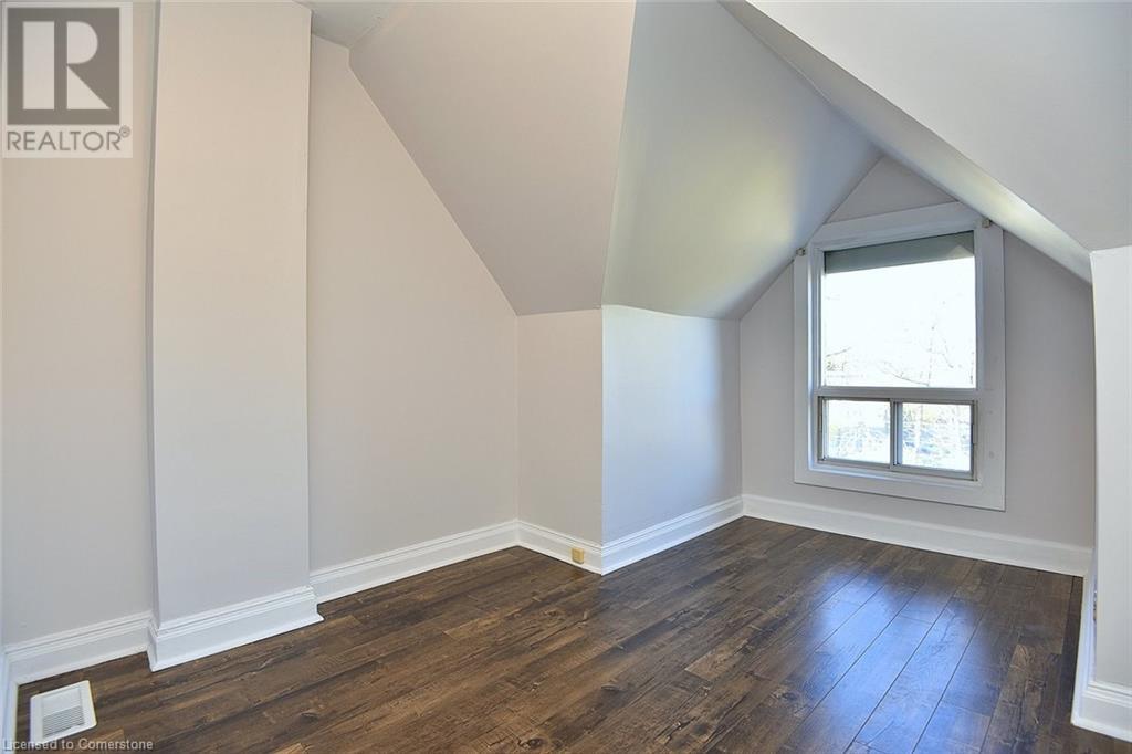 154 Park Street N, Hamilton, Ontario  L8R 2N3 - Photo 14 - 40680164