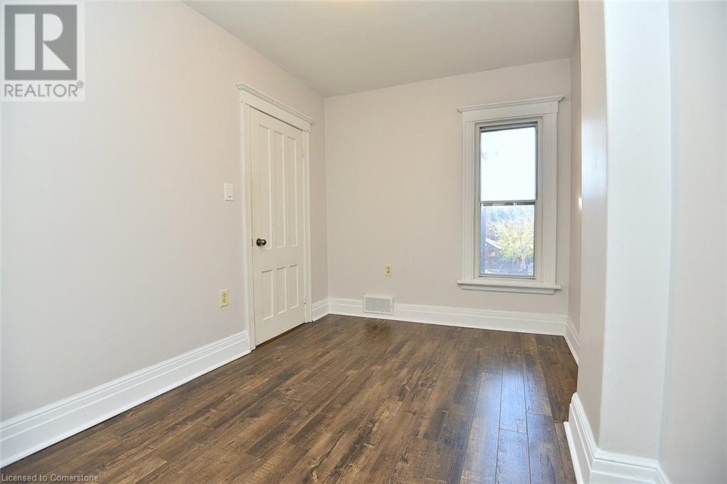 154 Park Street N, Hamilton, Ontario  L8R 2N3 - Photo 10 - 40680164