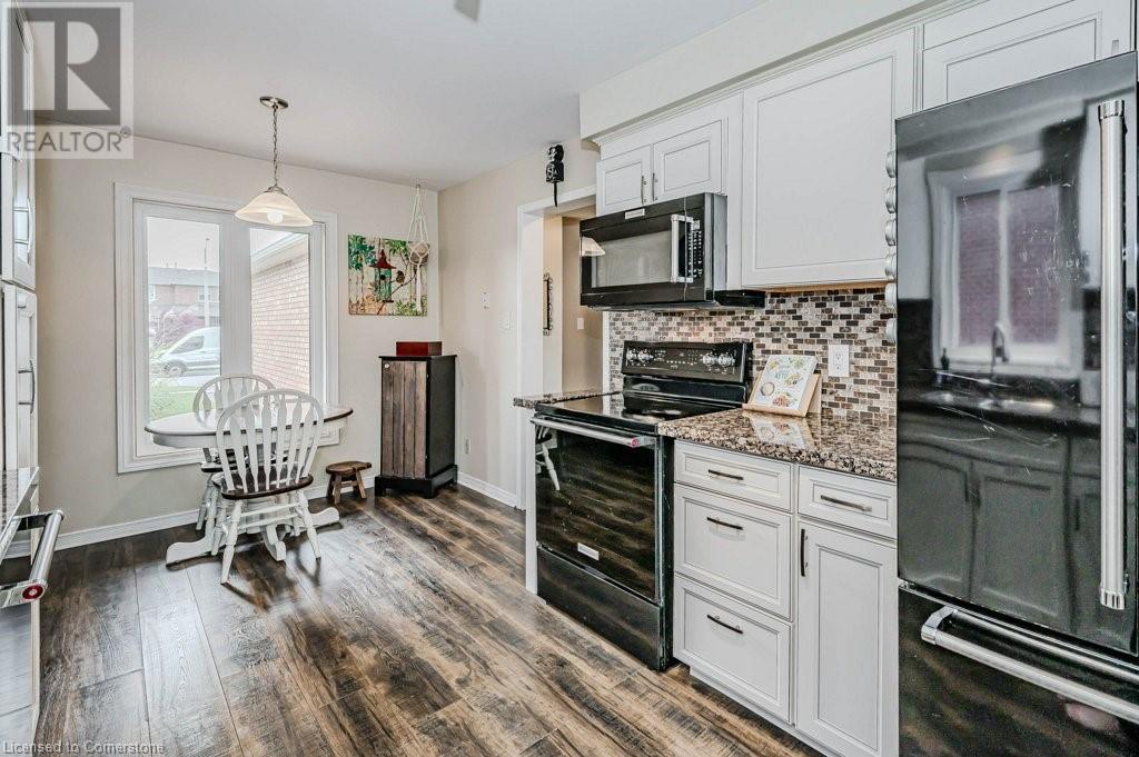 633 Amelia Crescent, Burlington, Ontario  L7L 6E6 - Photo 6 - 40680174