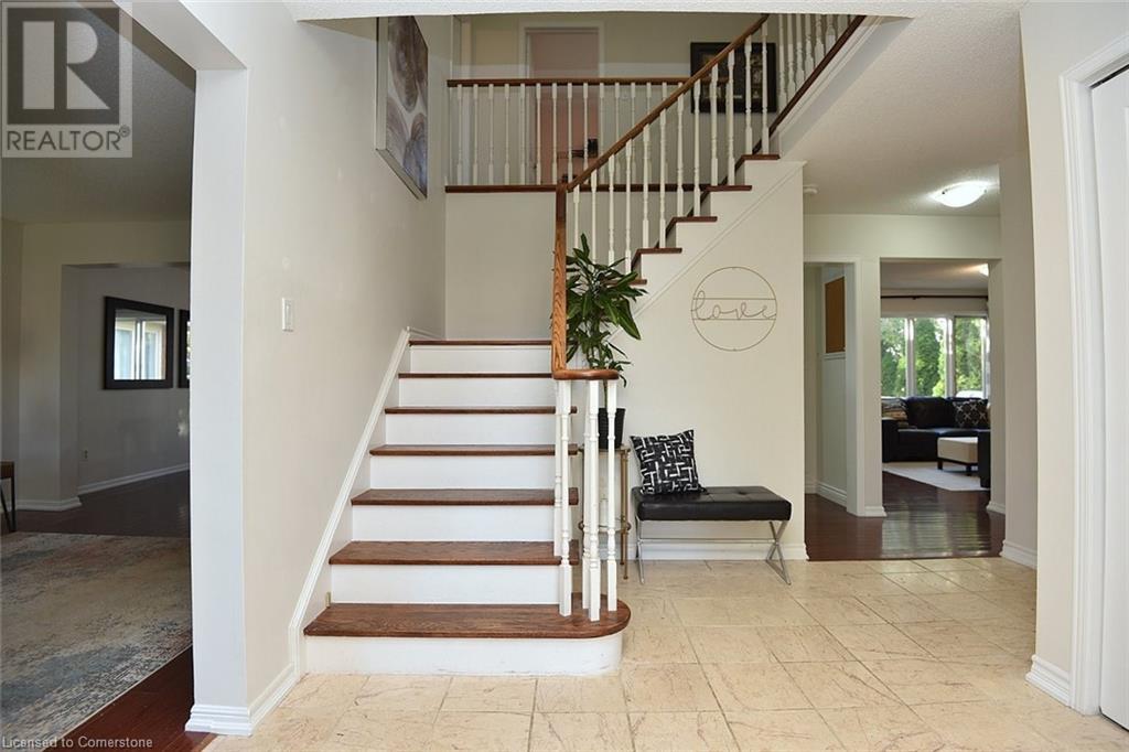 570 Harmony Avenue, Burlington, Ontario  L7N 3S8 - Photo 7 - 40680177