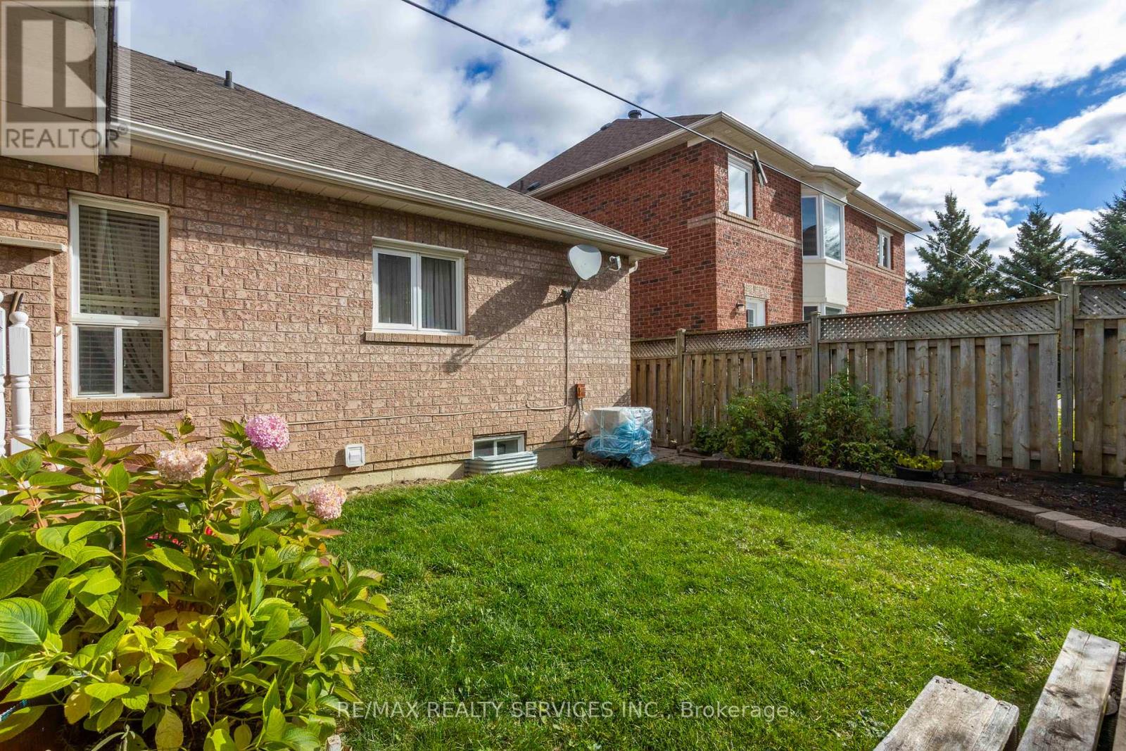 31 Silktop Trail, Brampton (Sandringham-Wellington), Ontario  L6R 2K6 - Photo 39 - W10441971