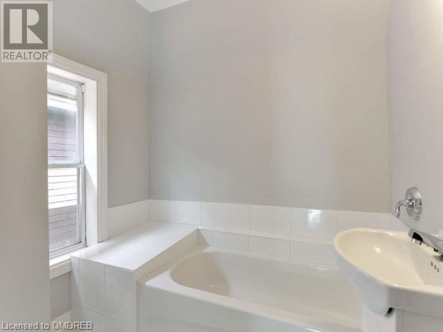 186 Sherman Avenue N, Hamilton, Ontario  L8L 6M9 - Photo 12 - 40680155