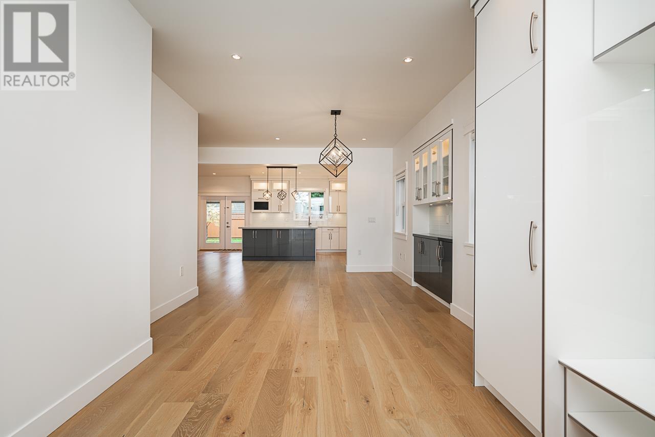 5634 52 Avenue, Delta, British Columbia  V4K 2C5 - Photo 3 - R2946335
