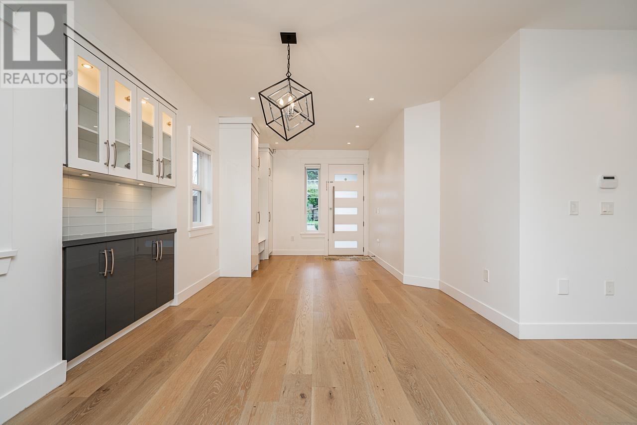 5634 52 Avenue, Delta, British Columbia  V4K 2C5 - Photo 4 - R2946335