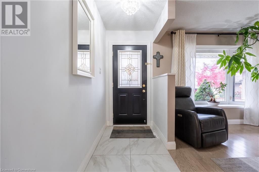 46 Vesper Court, Stoney Creek, Ontario  L8J 2B5 - Photo 5 - 40680335