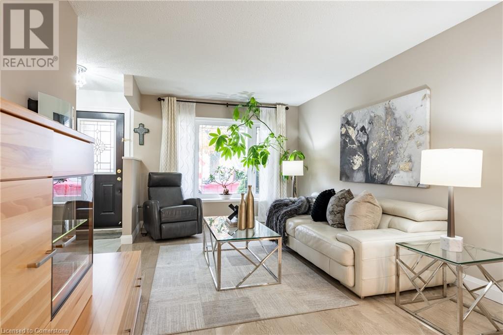 46 Vesper Court, Stoney Creek, Ontario  L8J 2B5 - Photo 6 - 40680335