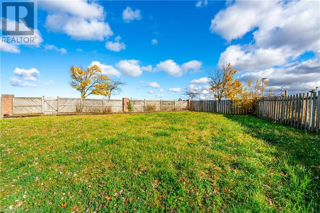 70 Lampman Crescent Unit# Upper, Thorold, Ontario  L2V 4K7 - Photo 19 - 40680133