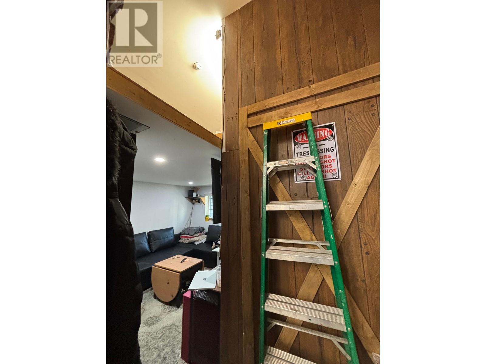 Listing Picture 7 of 15 : 1875 COMMERCIAL DRIVE, Vancouver / 溫哥華 - 魯藝地產 Yvonne Lu Group - MLS Medallion Club Member