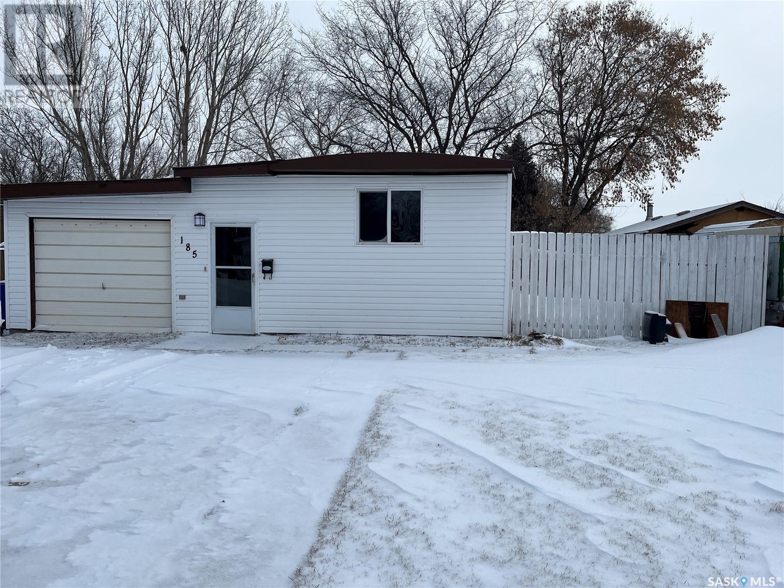 185 Laing CRESCENT, weyburn, Saskatchewan