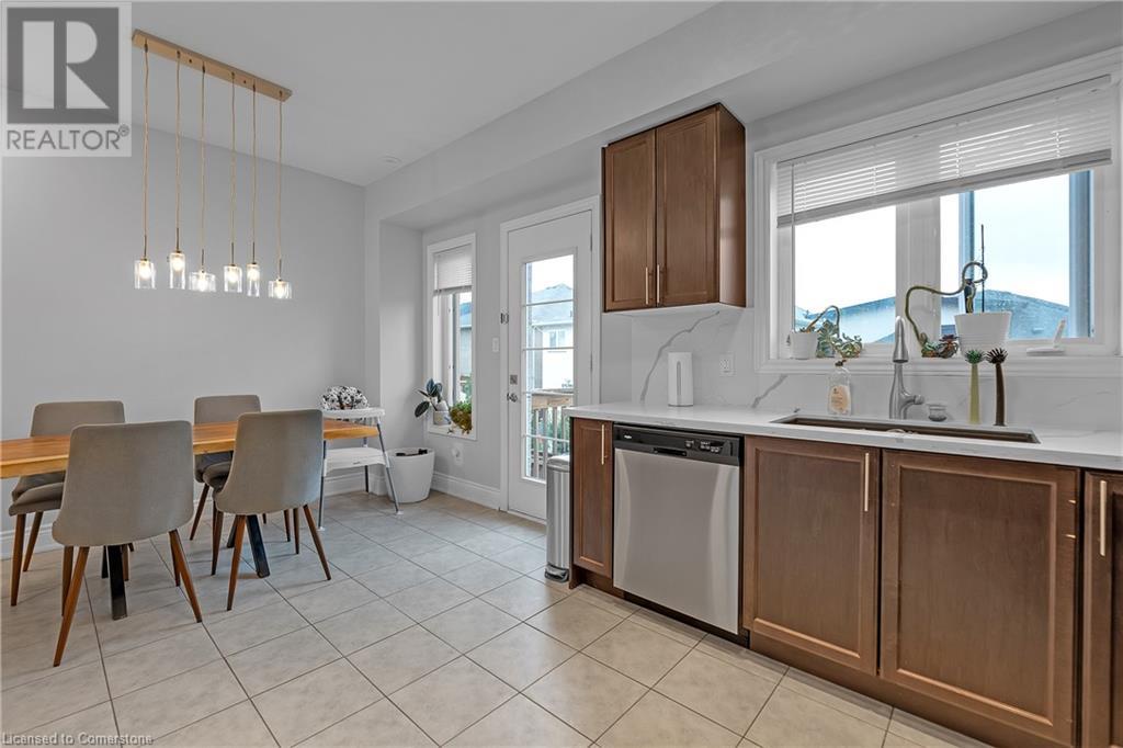 46 Borers Creek Circle, Waterdown, Ontario  L8B 1W3 - Photo 36 - 40680173