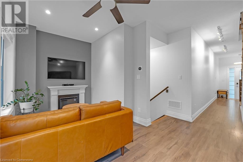 46 Borers Creek Circle, Waterdown, Ontario  L8B 1W3 - Photo 7 - 40680173