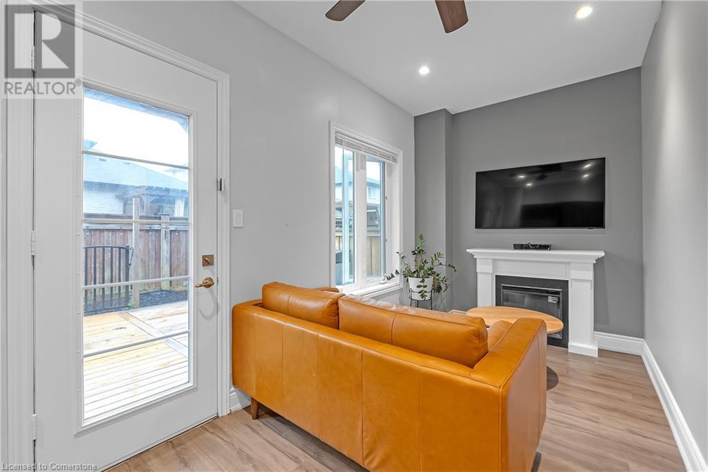 46 Borers Creek Circle, Waterdown, Ontario  L8B 1W3 - Photo 8 - 40680173