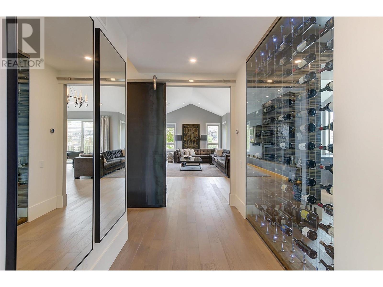 Property at 1520 Vineyard Drive image 4