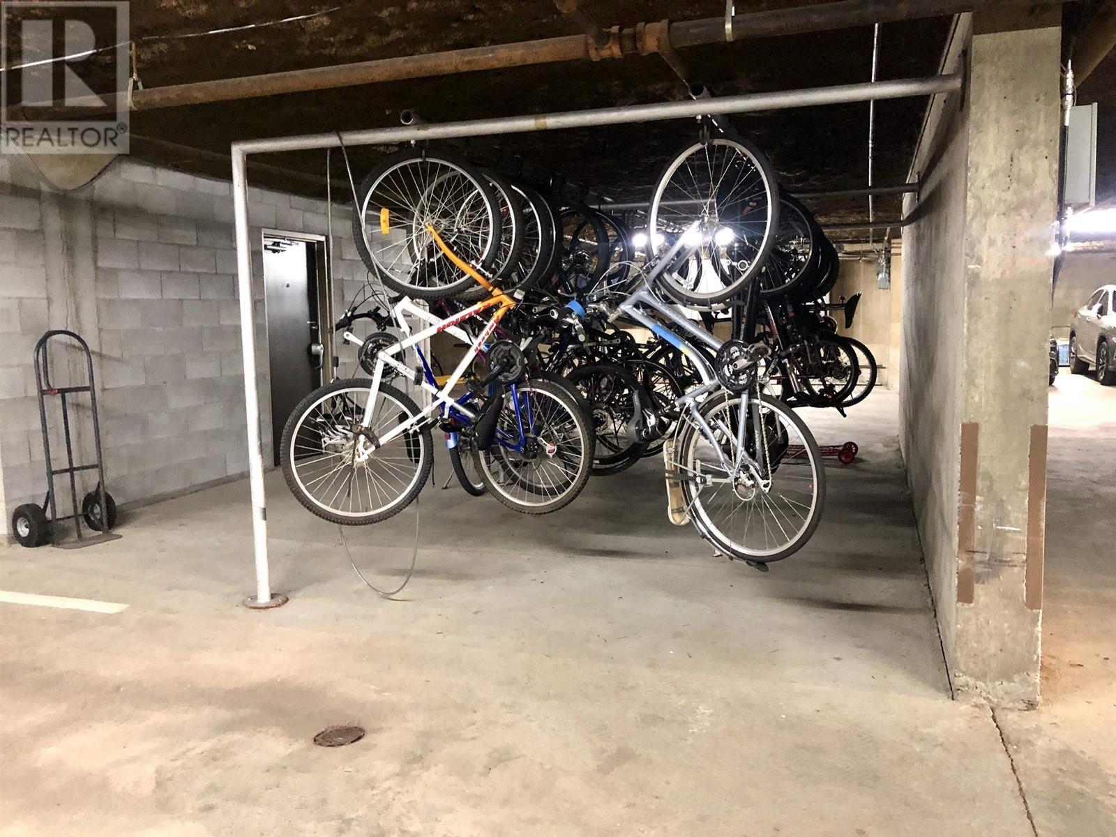 Listing Picture 12 of 13 : 101 4900 CARTIER STREET, Vancouver / 溫哥華 - 魯藝地產 Yvonne Lu Group - MLS Medallion Club Member