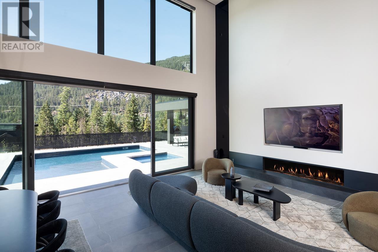 9228 Wedgemount Plateau Drive, Whistler, British Columbia  V8E 1M1 - Photo 14 - R2946374