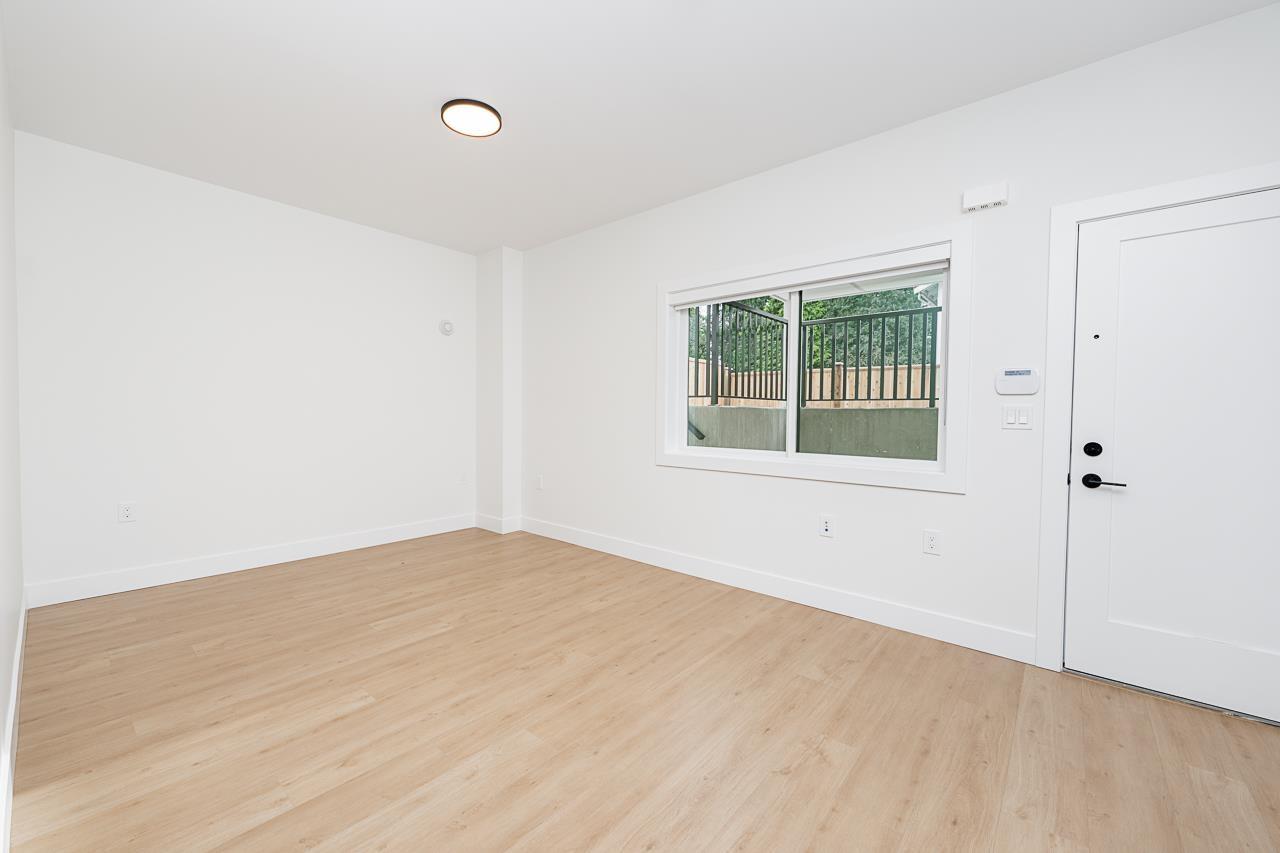 16022 9a Avenue, Surrey, British Columbia  V4A 9A7 - Photo 32 - R2946308