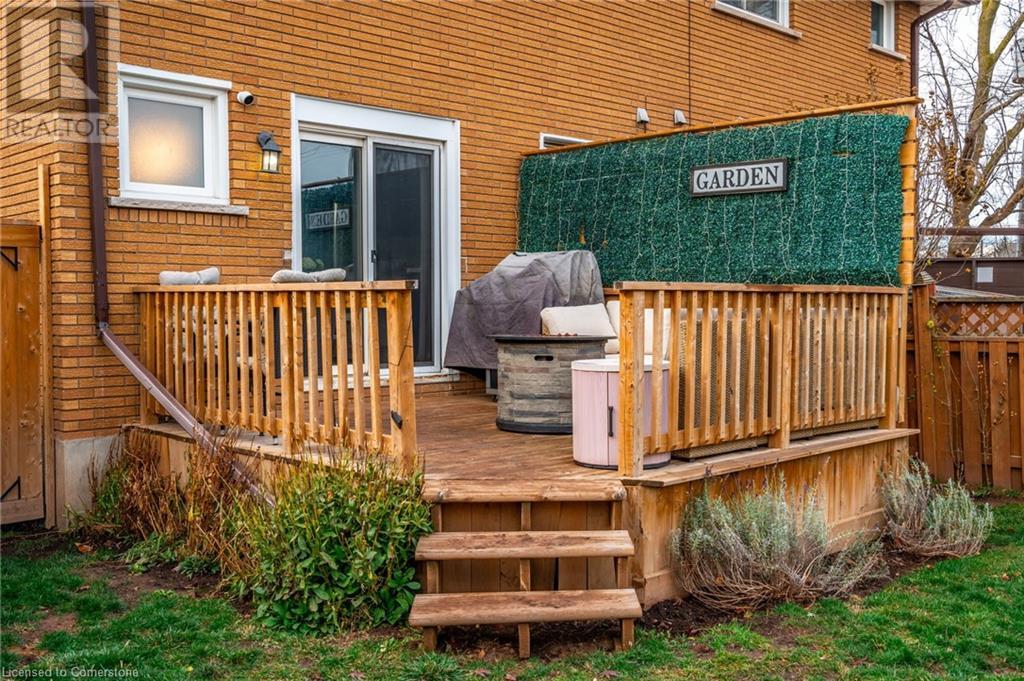 18 Warwick Road, Stoney Creek, Ontario  L8E 1Y3 - Photo 27 - 40680408