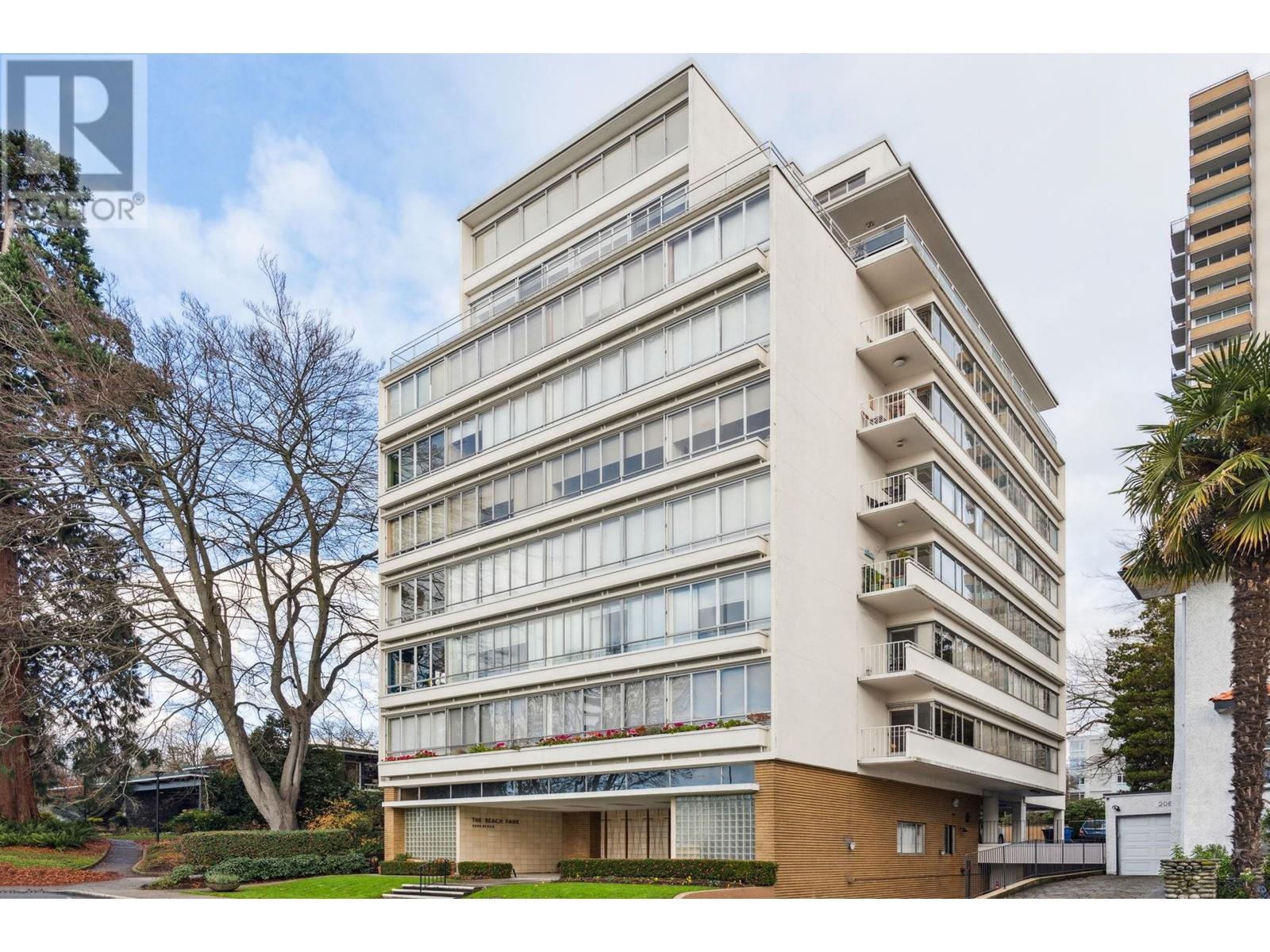 Listing Picture 2 of 29 : 304 2095 BEACH AVENUE, Vancouver / 溫哥華 - 魯藝地產 Yvonne Lu Group - MLS Medallion Club Member