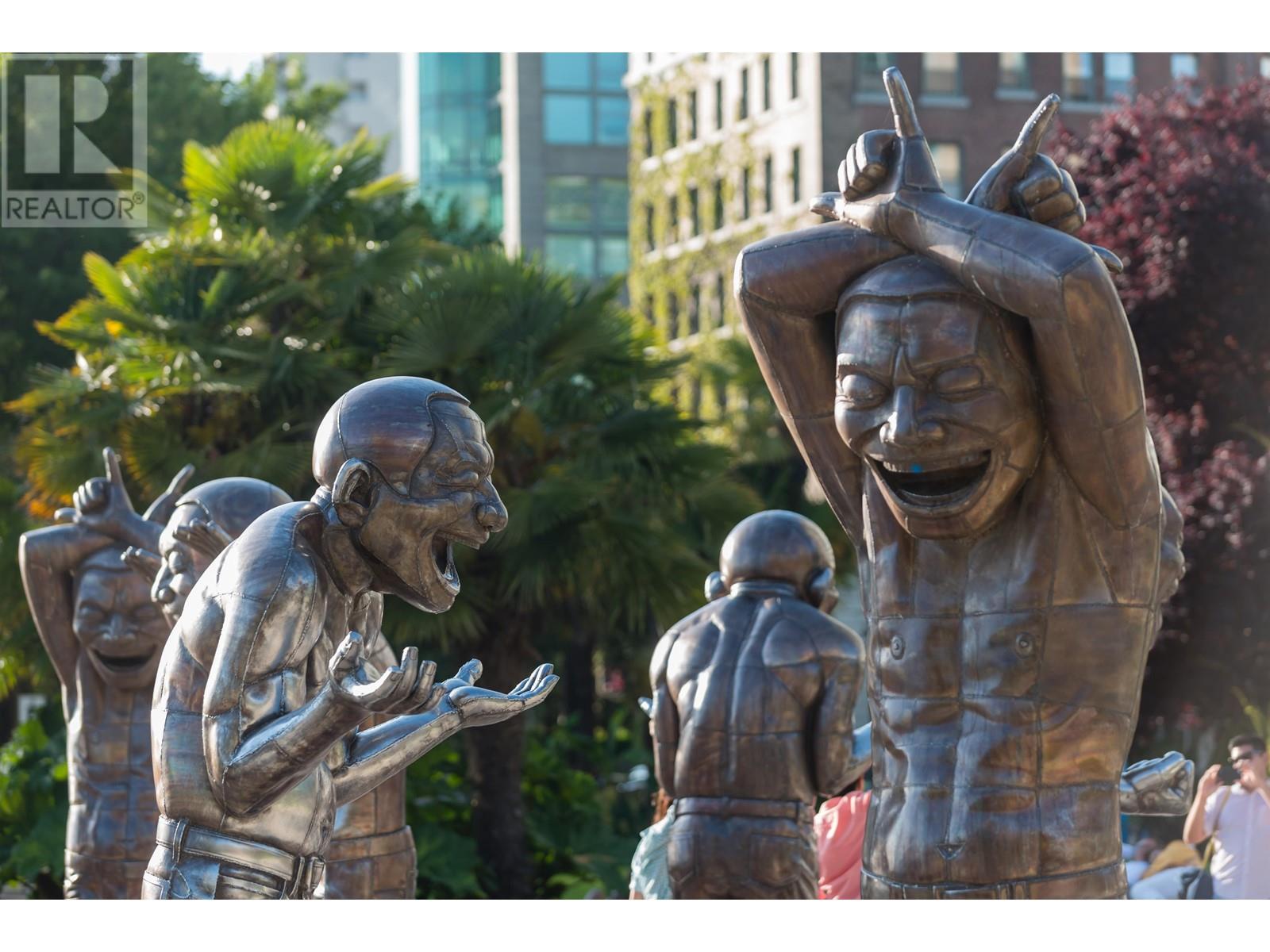 Listing Picture 26 of 29 : 304 2095 BEACH AVENUE, Vancouver / 溫哥華 - 魯藝地產 Yvonne Lu Group - MLS Medallion Club Member