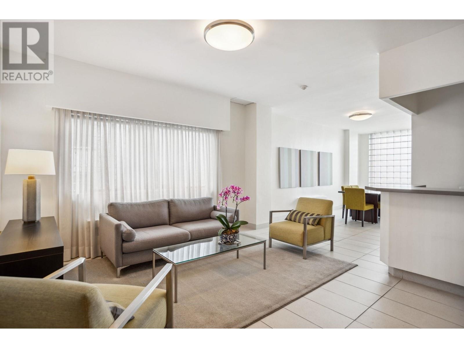 Listing Picture 20 of 29 : 304 2095 BEACH AVENUE, Vancouver / 溫哥華 - 魯藝地產 Yvonne Lu Group - MLS Medallion Club Member