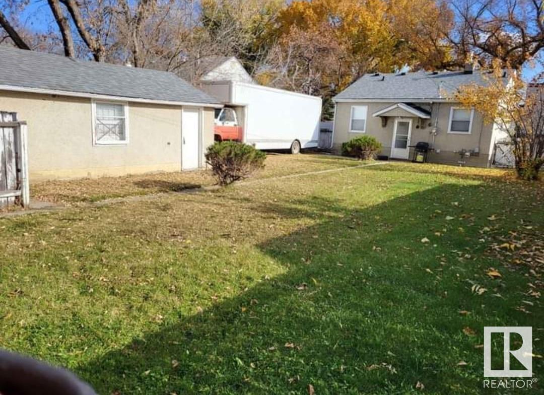 Property at 11932 62 ST NW image 5