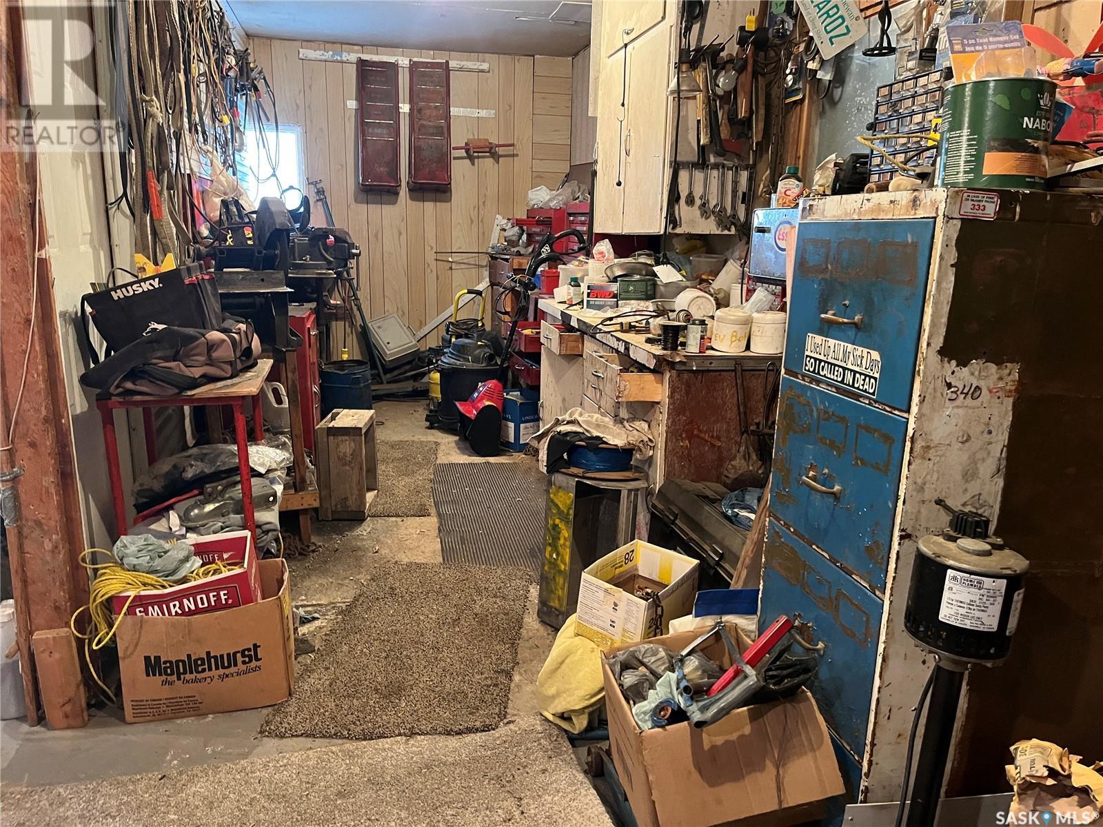 414 2nd Avenue, Spy Hill, Saskatchewan  S0A 3W0 - Photo 10 - SK988529