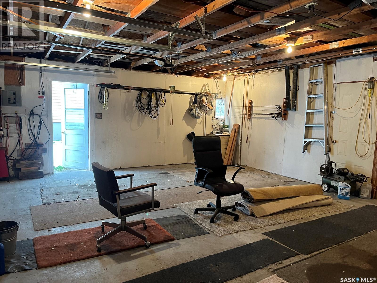 414 2nd Avenue, Spy Hill, Saskatchewan  S0A 3W0 - Photo 24 - SK988529