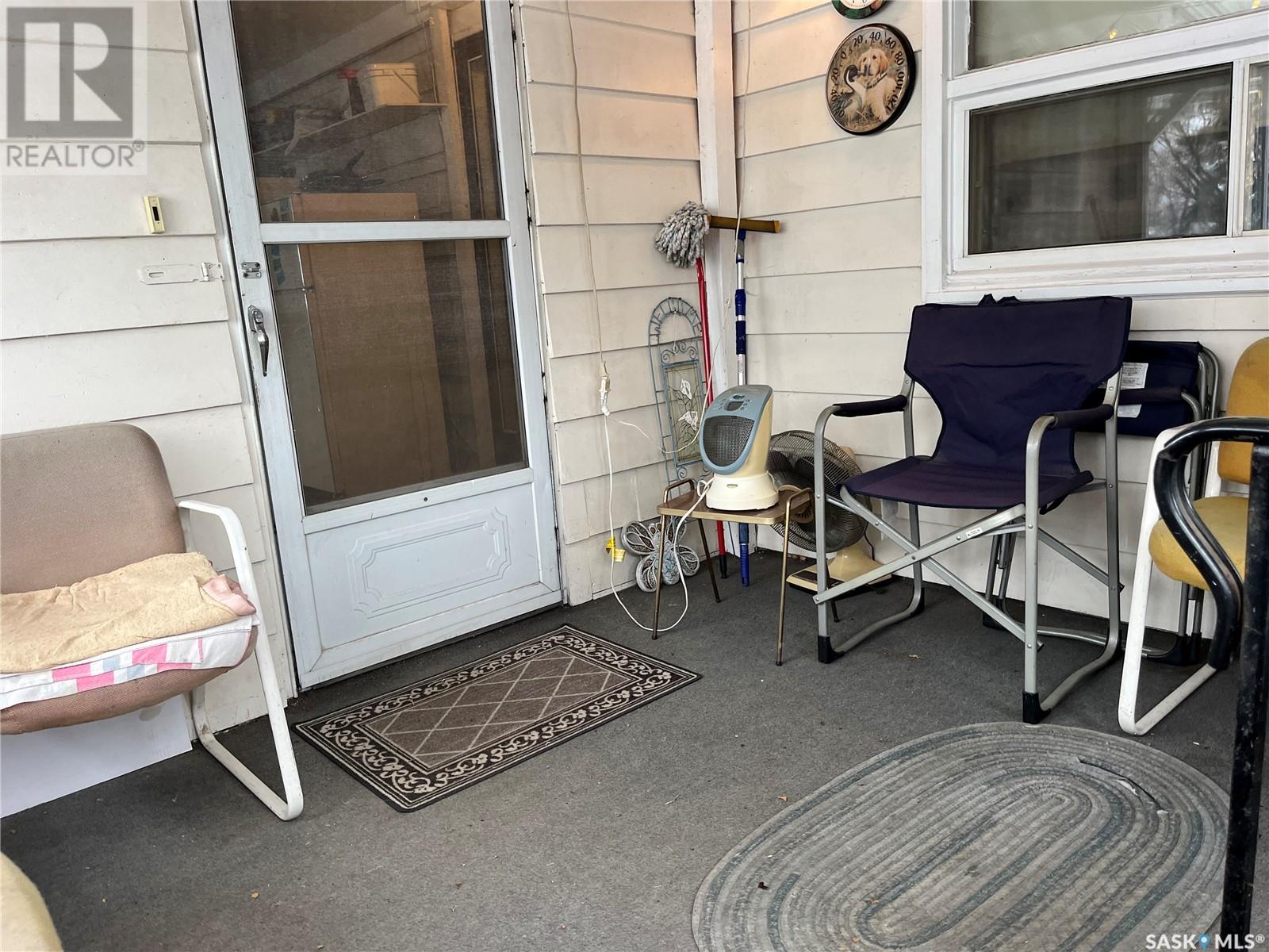 414 2nd Avenue, Spy Hill, Saskatchewan  S0A 3W0 - Photo 17 - SK988529