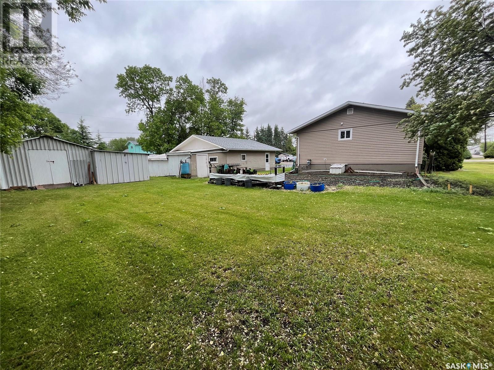414 2nd Avenue, Spy Hill, Saskatchewan  S0A 3W0 - Photo 29 - SK988529