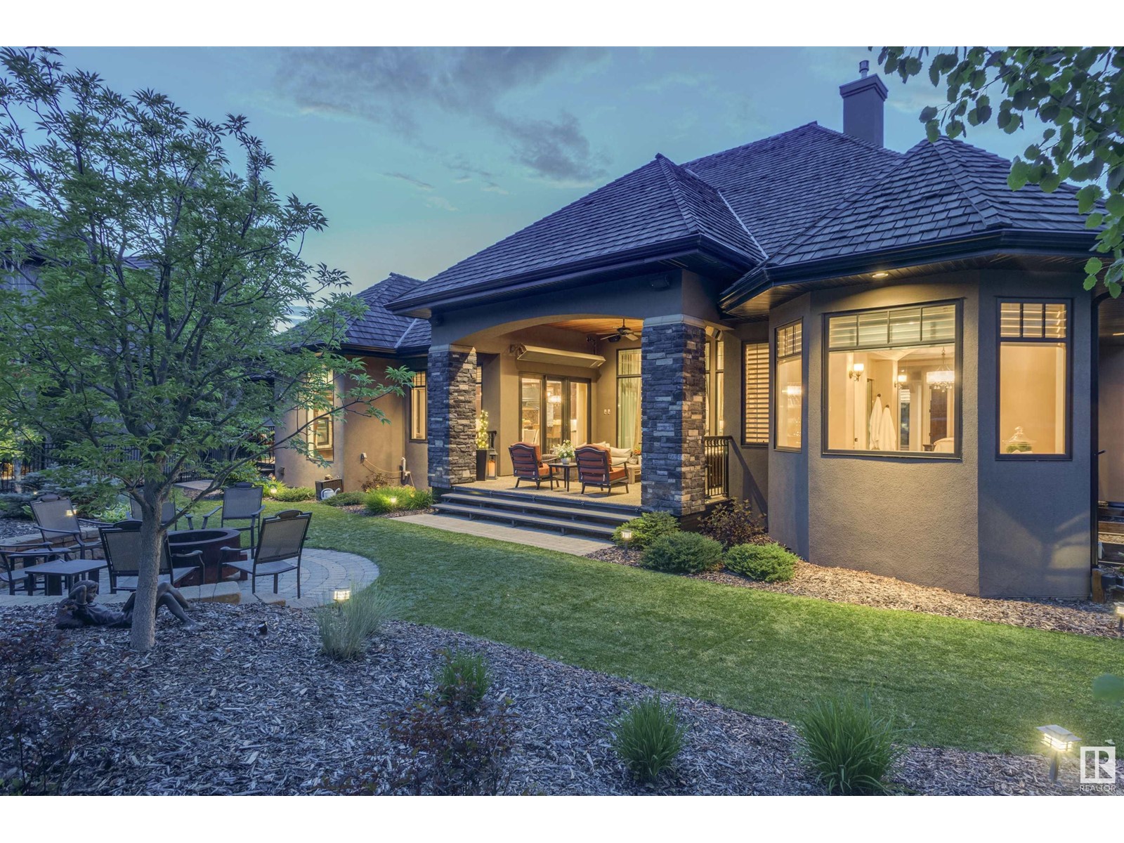 Property at 267 WINDERMERE DR NW image 3