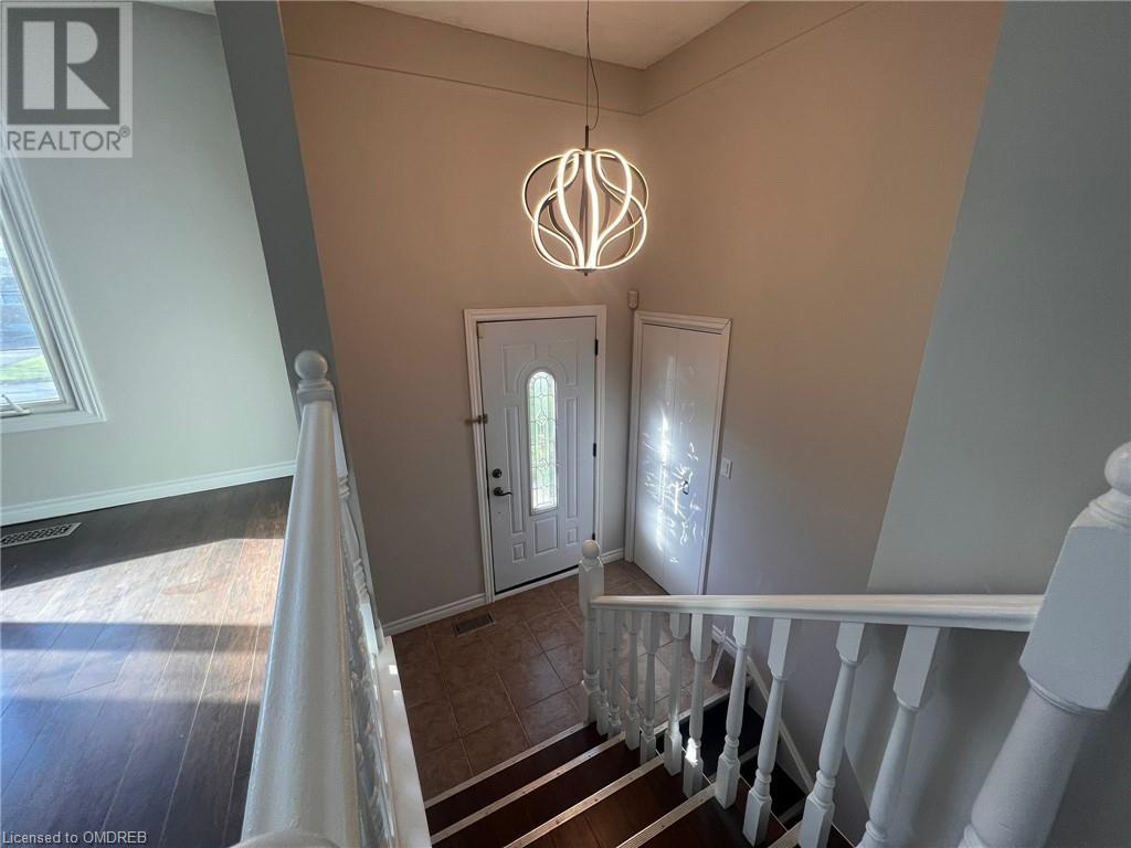 32 Bendingroad Crescent, St. Catharines, Ontario  L2N 5R5 - Photo 2 - 40678608