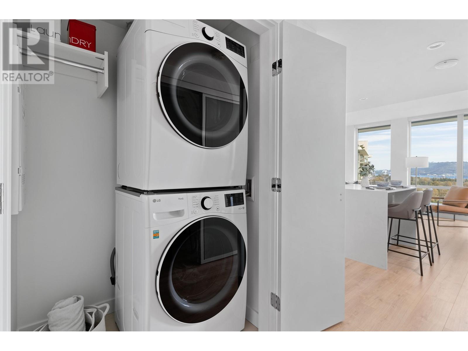 2205 1500 Fern Street, North Vancouver, British Columbia  V7J 0E6 - Photo 38 - R2946455