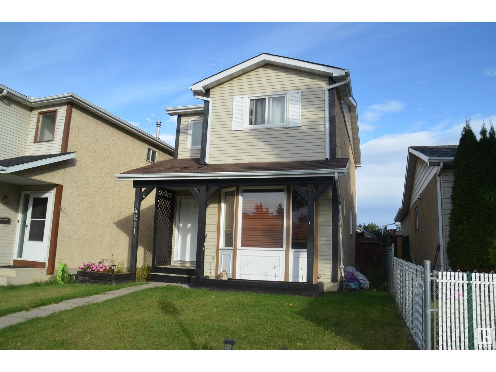 4211 35 St Nw, Edmonton, Alberta  T6L 5A3 - Photo 3 - E4410165