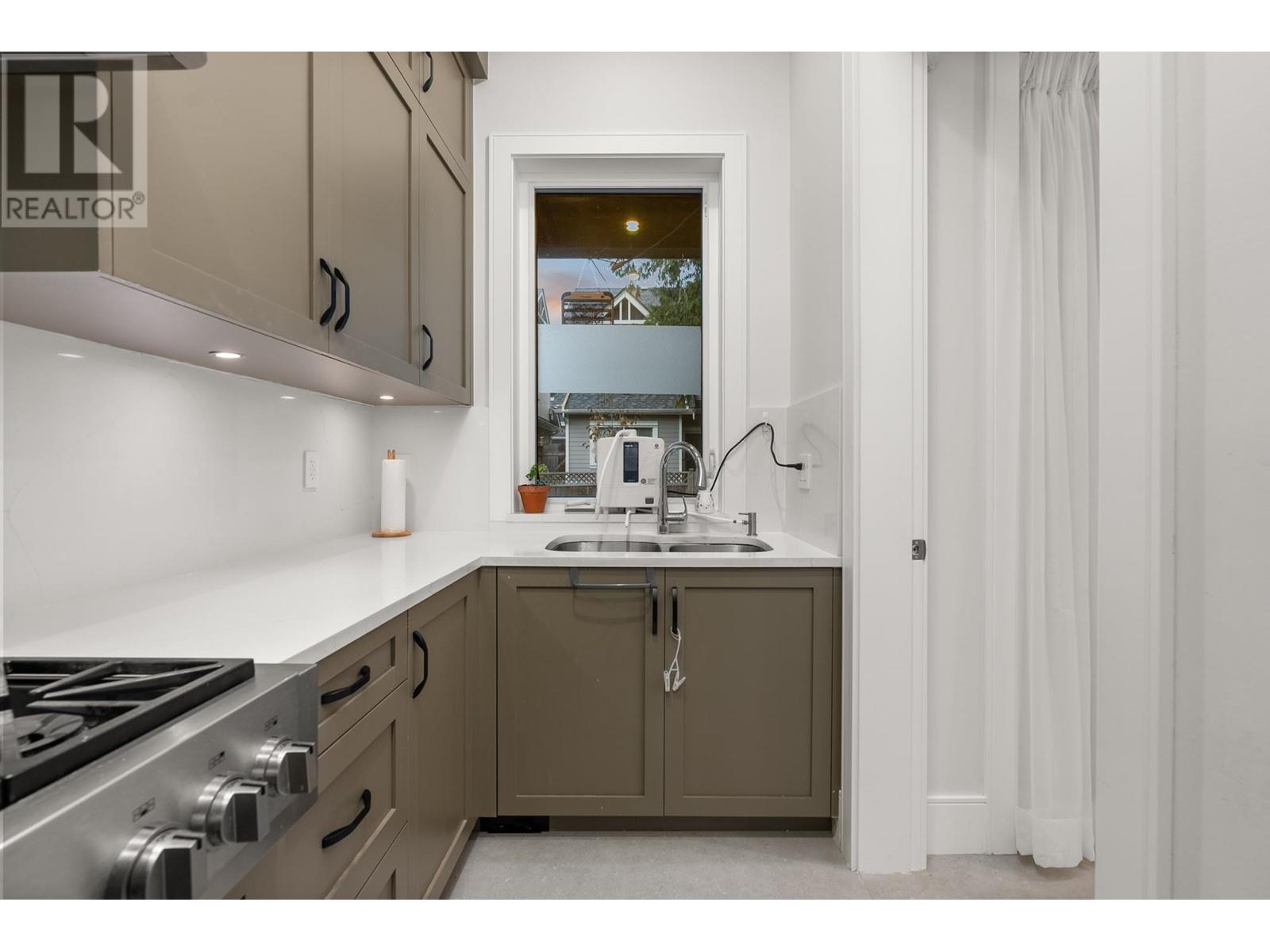 8251 Lucerne Road, Richmond, British Columbia  V6Y 1J1 - Photo 12 - R2943797