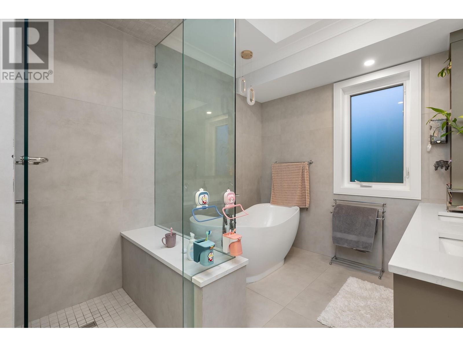8251 Lucerne Road, Richmond, British Columbia  V6Y 1J1 - Photo 24 - R2943797