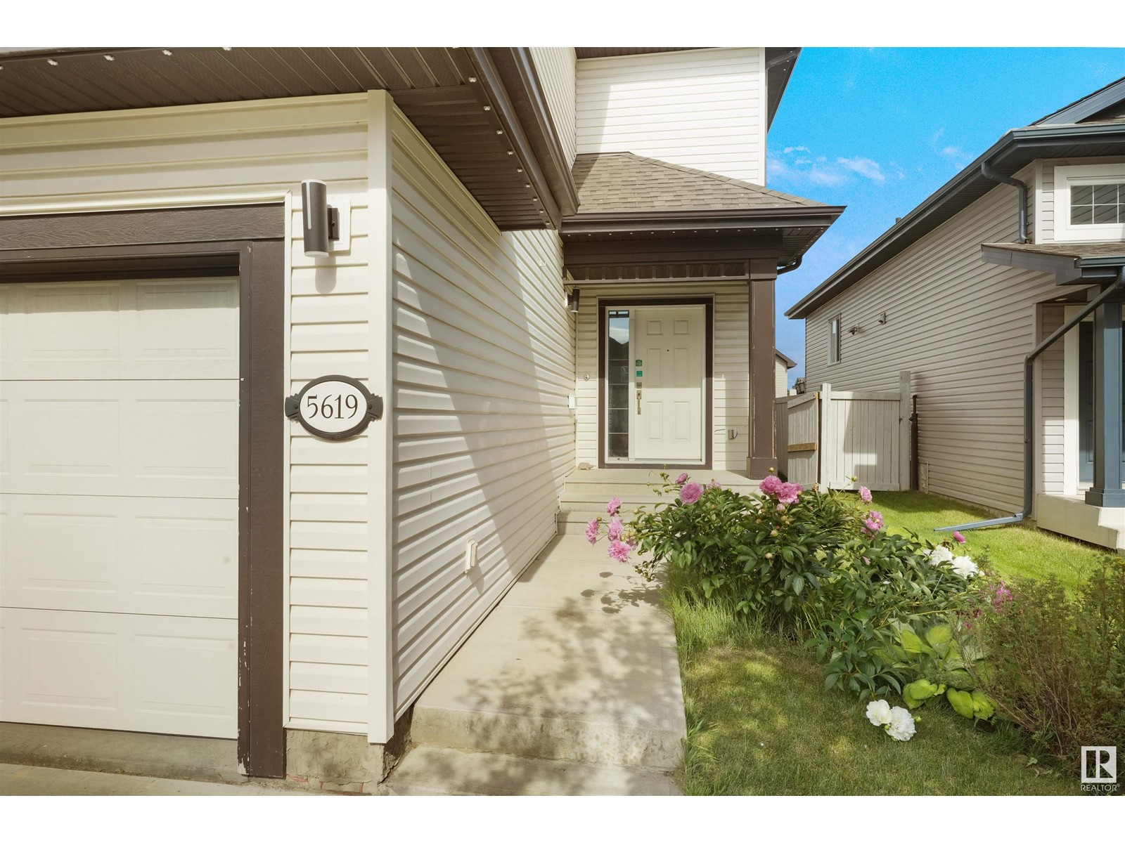 5619 209 St Nw, Edmonton, Alberta  T6M 0E9 - Photo 3 - E4413220