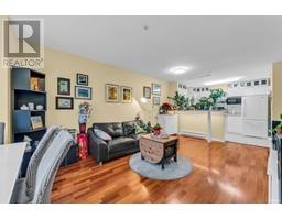 111 6588 SOUTHOAKS CRESCENT