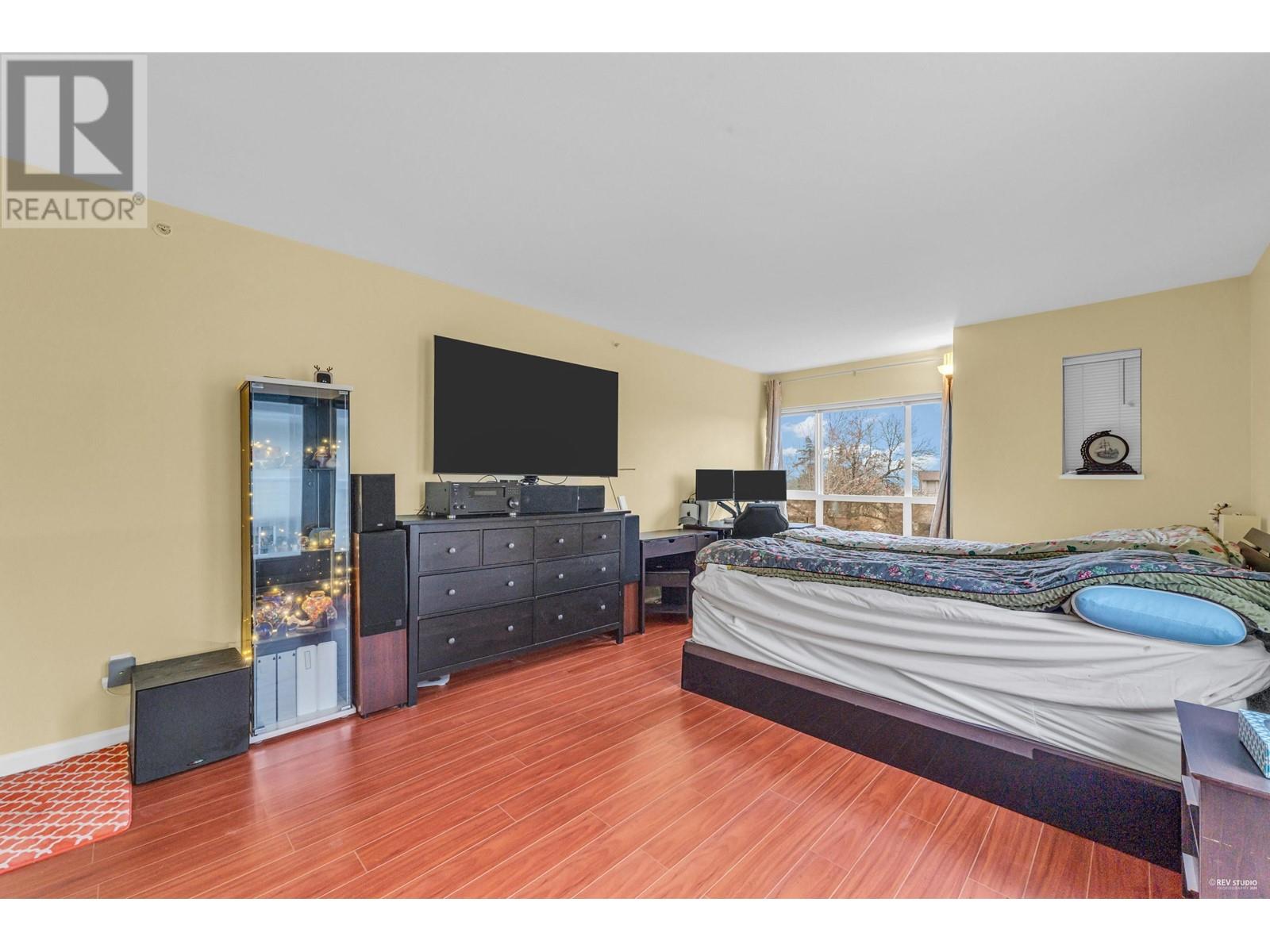 Listing Picture 24 of 30 : 111 6588 SOUTHOAKS CRESCENT, Burnaby / 本拿比 - 魯藝地產 Yvonne Lu Group - MLS Medallion Club Member