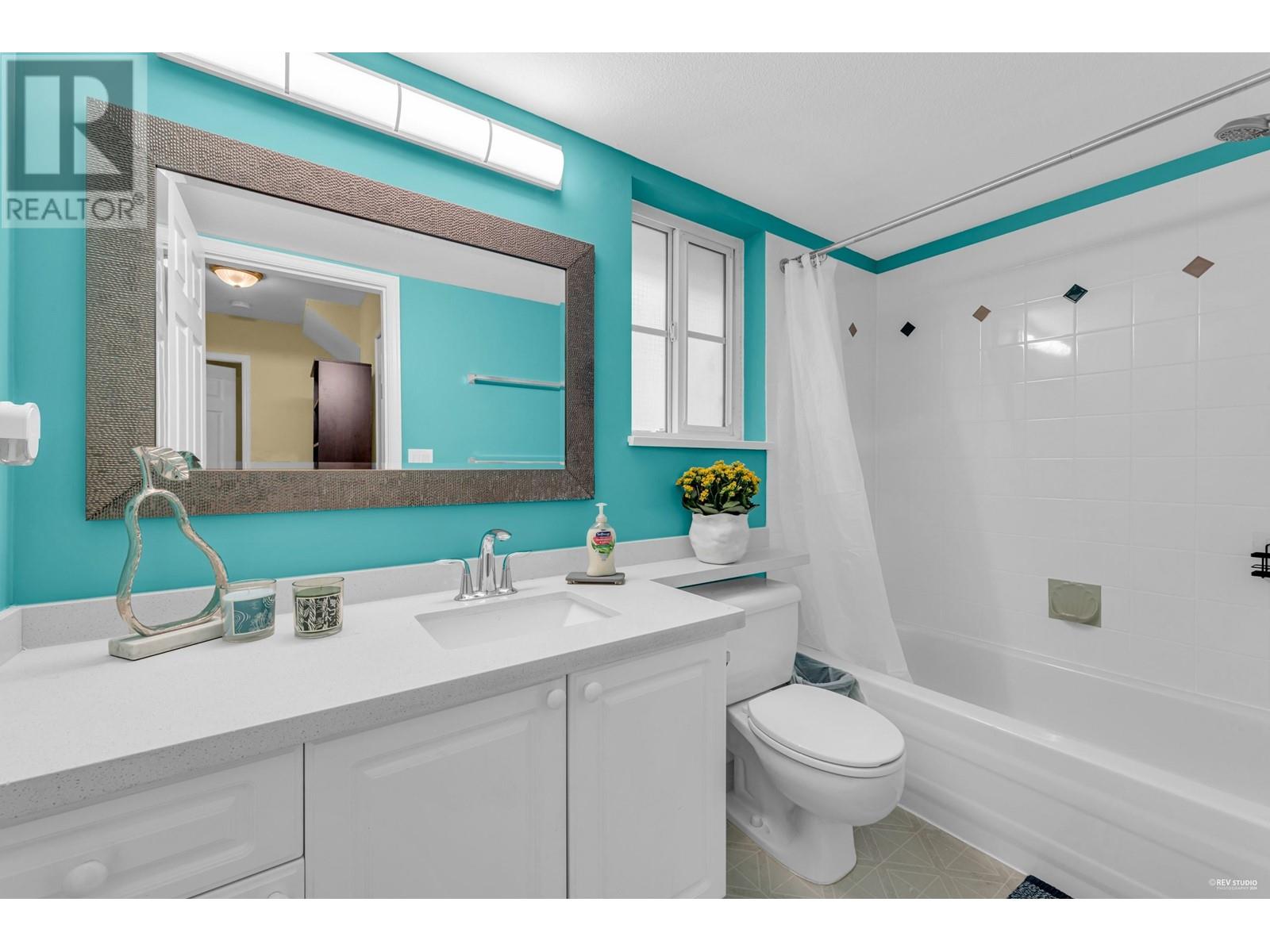 Listing Picture 18 of 30 : 111 6588 SOUTHOAKS CRESCENT, Burnaby / 本拿比 - 魯藝地產 Yvonne Lu Group - MLS Medallion Club Member