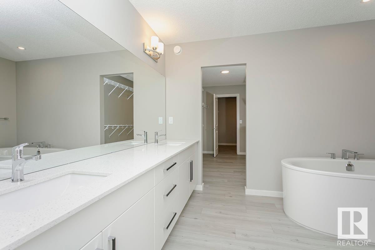 651 Kinglet Bv Nw, Edmonton, Alberta  T5S 2B9 - Photo 19 - E4407244