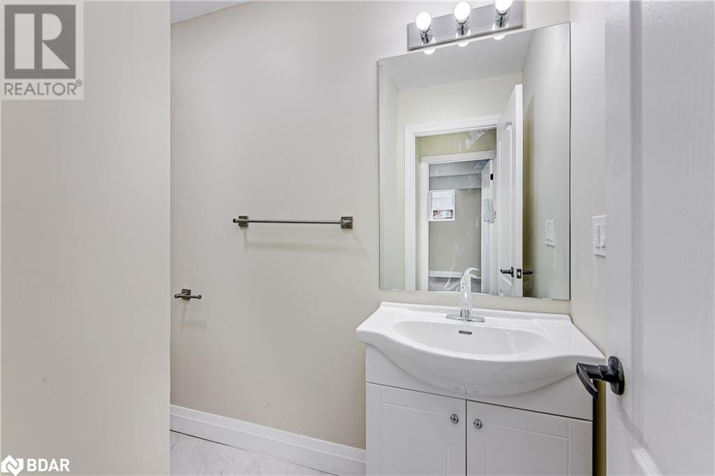 98 Peel Street Unit# 2, Barrie, Ontario  L4M 3K7 - Photo 13 - 40667975