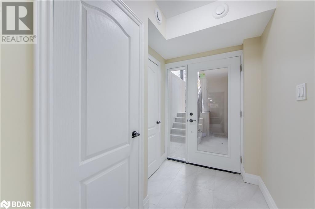 98 Peel Street Unit# 2, Barrie, Ontario  L4M 3K7 - Photo 2 - 40667975