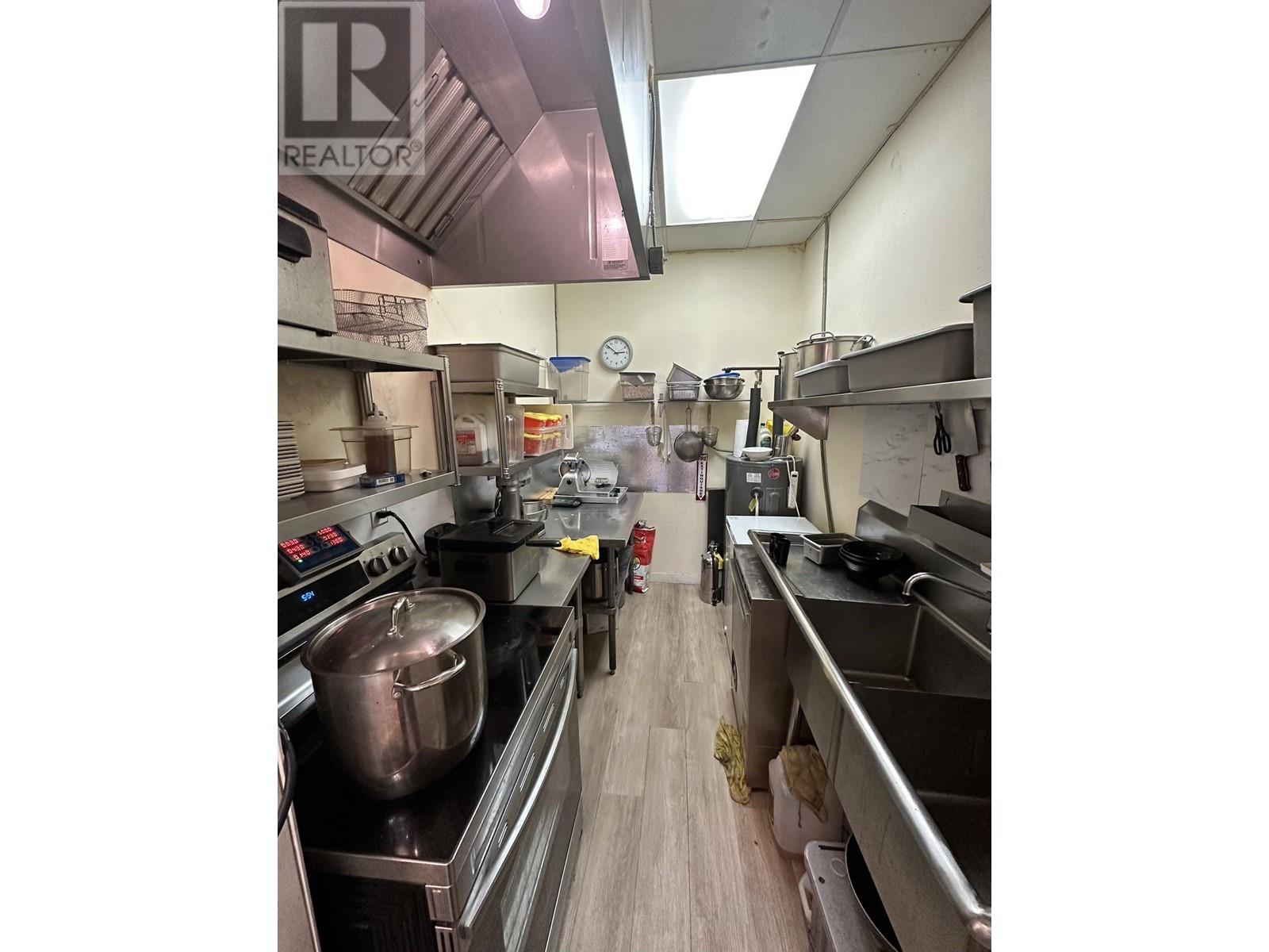 Property at 8636 GRANVILLE STREET image 4