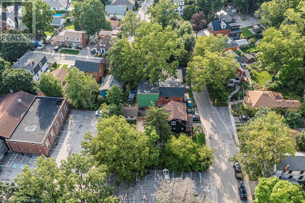 112 Victoria Street, Hamilton, Ontario  L9H 2C3 - Photo 10 - 40680001