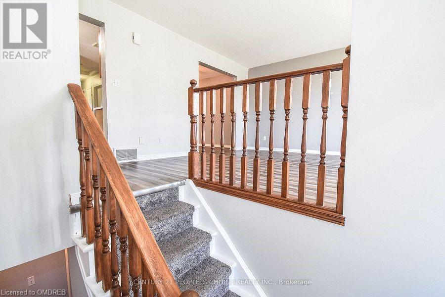 5716 Deerbrook Street, Niagara Falls, Ontario  L2G 7V6 - Photo 3 - 40680479