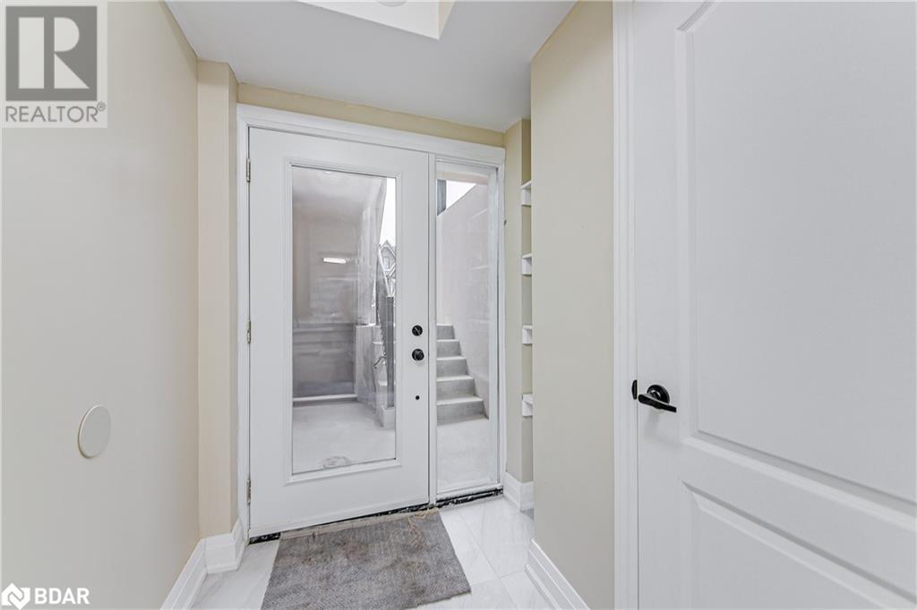 98 Peel Street Unit# 3, Barrie, Ontario  L4M 3K7 - Photo 2 - 40663620