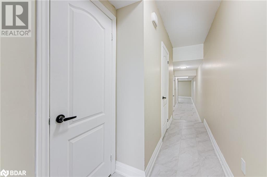 98 Peel Street Unit# 3, Barrie, Ontario  L4M 3K7 - Photo 3 - 40663620