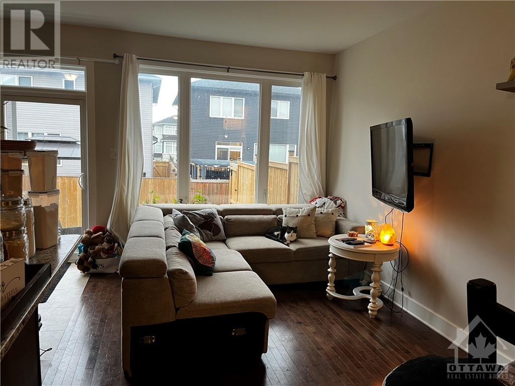 18 Antonakos Drive, Carleton Place, Ontario  K7C 0L1 - Photo 4 - X10707956